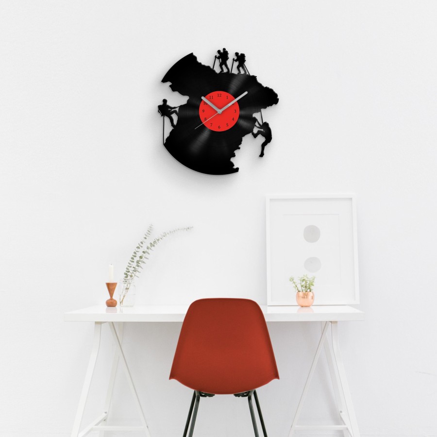 Climbing Gifts for Men, Vinyl Wall Clock, Wall Decor for Travellers, Wall Hanging Adventurer, Gift for Climbers, Climbers Gifts, Men Gifts